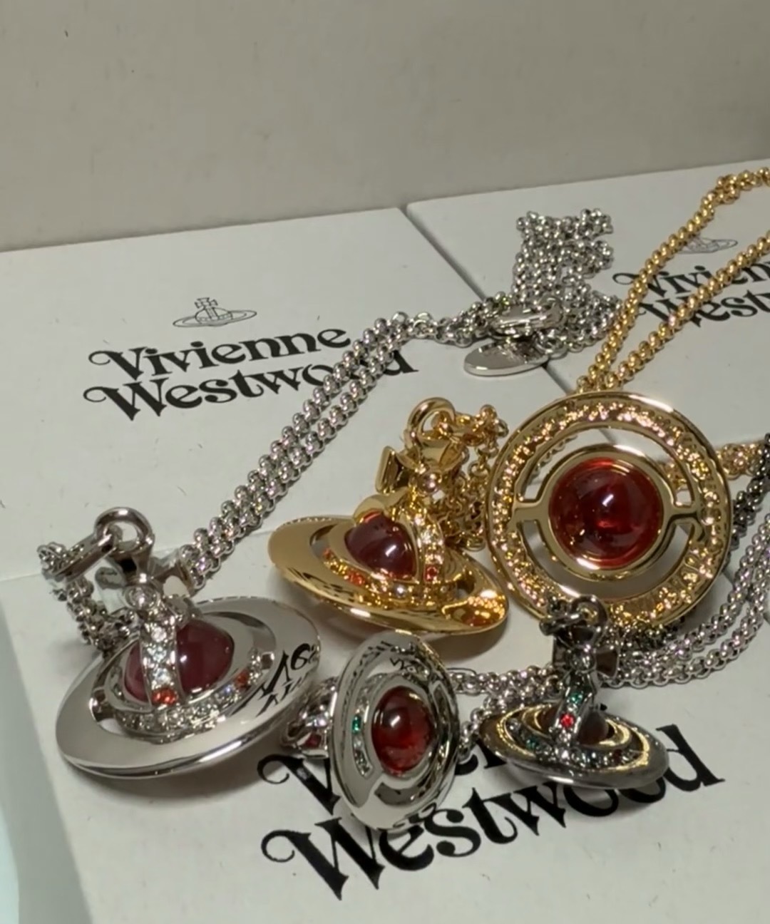 💋 大号星球项链Vivienne Westwood薇薇安西太后土星项链👌优雅大方精工设计   非常修饰脸