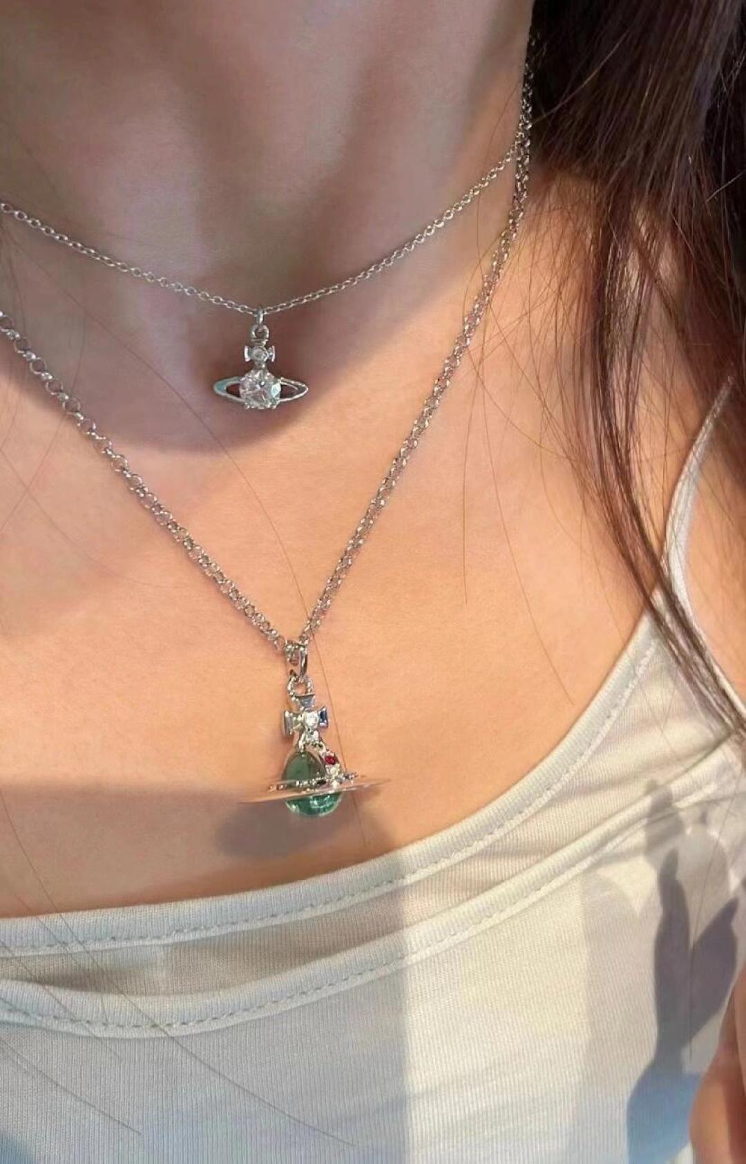  𝐕𝐢𝐯𝐢𝐞𝐧𝐧𝐞 𝐖𝐞𝐬𝐭𝐰𝐨𝐨𝐝
高品质西太后项链
vivienne westwood英国时装设计师