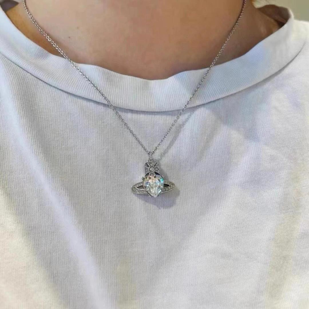  𝐕𝐢𝐯𝐢𝐞𝐧𝐧𝐞 𝐖𝐞𝐬𝐭𝐰𝐨𝐨𝐝
高品质西太后项链
vivienne westwood英国时装设计师