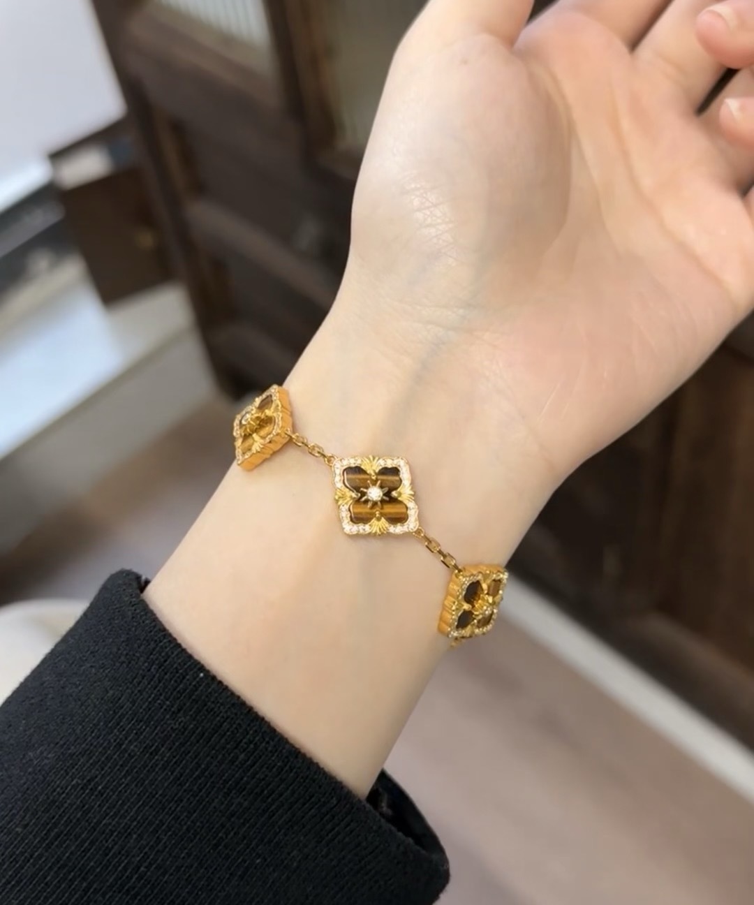 P775 V GOLD-TO-MIXER BUCHILATI EYE-BRUSHED BRACELETS