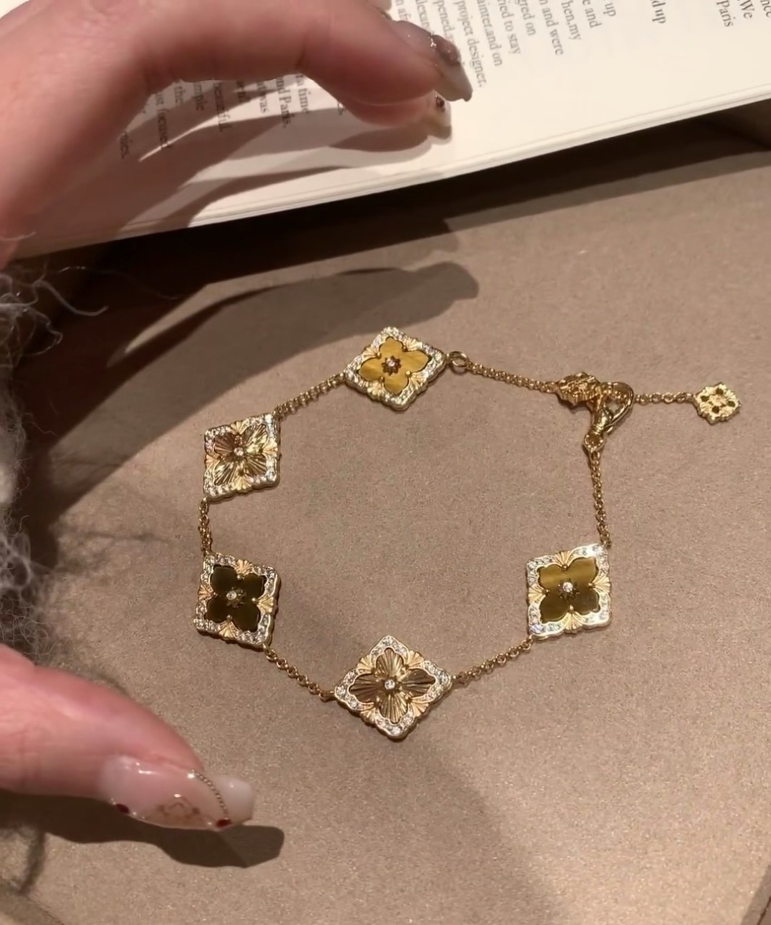 P775 V GOLD-TO-SCRUTINIZER BUCHILATI, LASER-FIRED FIVE-FLOWER BRACELETS