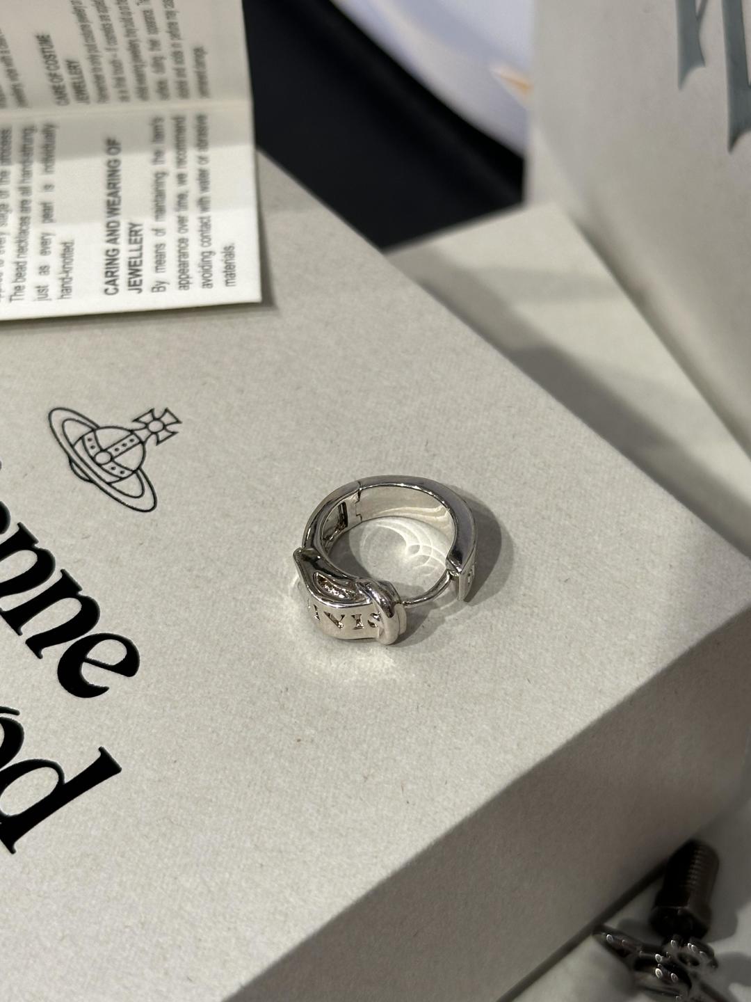 “Queen’s Sophisticated Ear Nails: Daily Brand Review and Price Opinion” - 图片 6