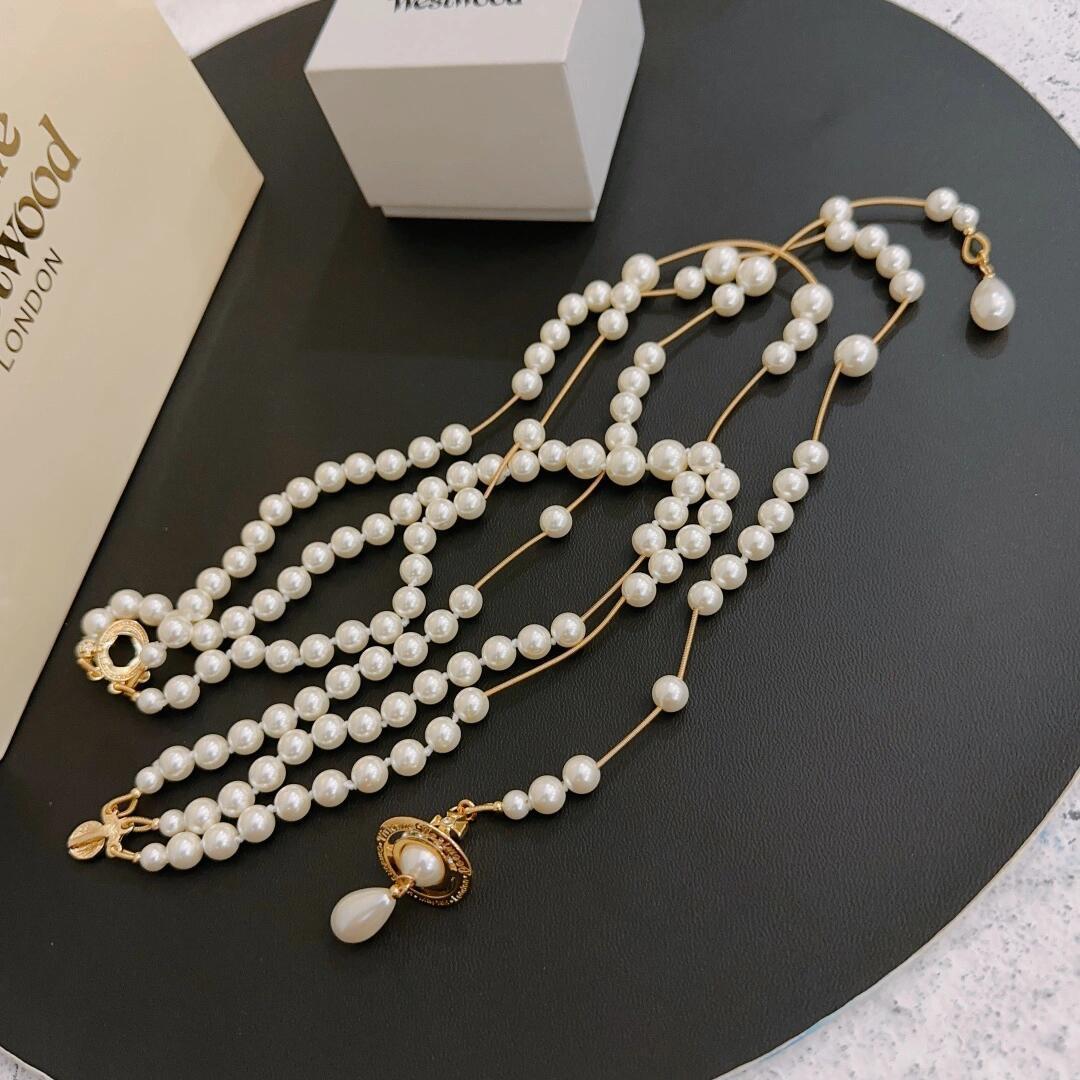 西太后珍珠项链 小巧精致，闭眼入准没错！纯粹王冠球是经典的象征，闪耀土星环勾勒未来波光流转间，开启一场与