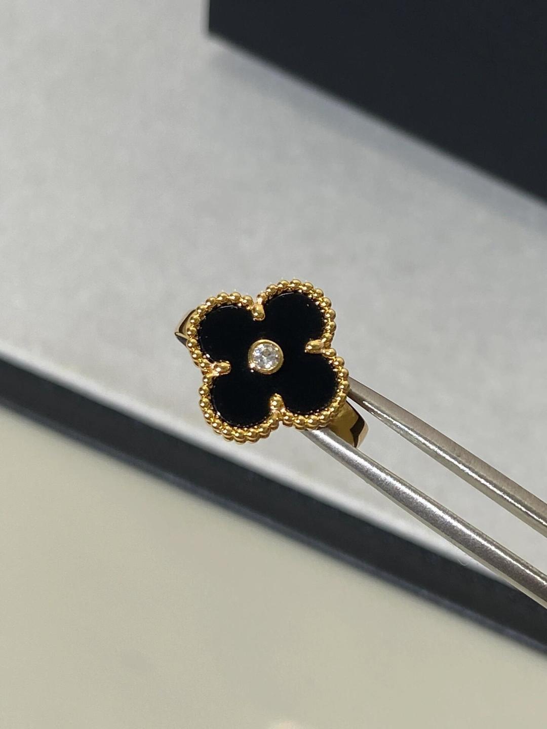  V金镀咪金黑玛瑙 高级珠宝VCA💎梵克雅宝定制 经典 四叶草戒指 🍀系列 今年大热门款📩💗花型正，圆润
