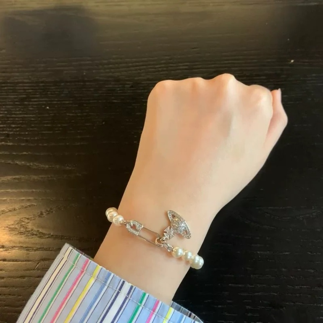  Vivienne Westwood薇薇安西太后珍珠手链 优雅大方精工设计   青春活力    一眼就被