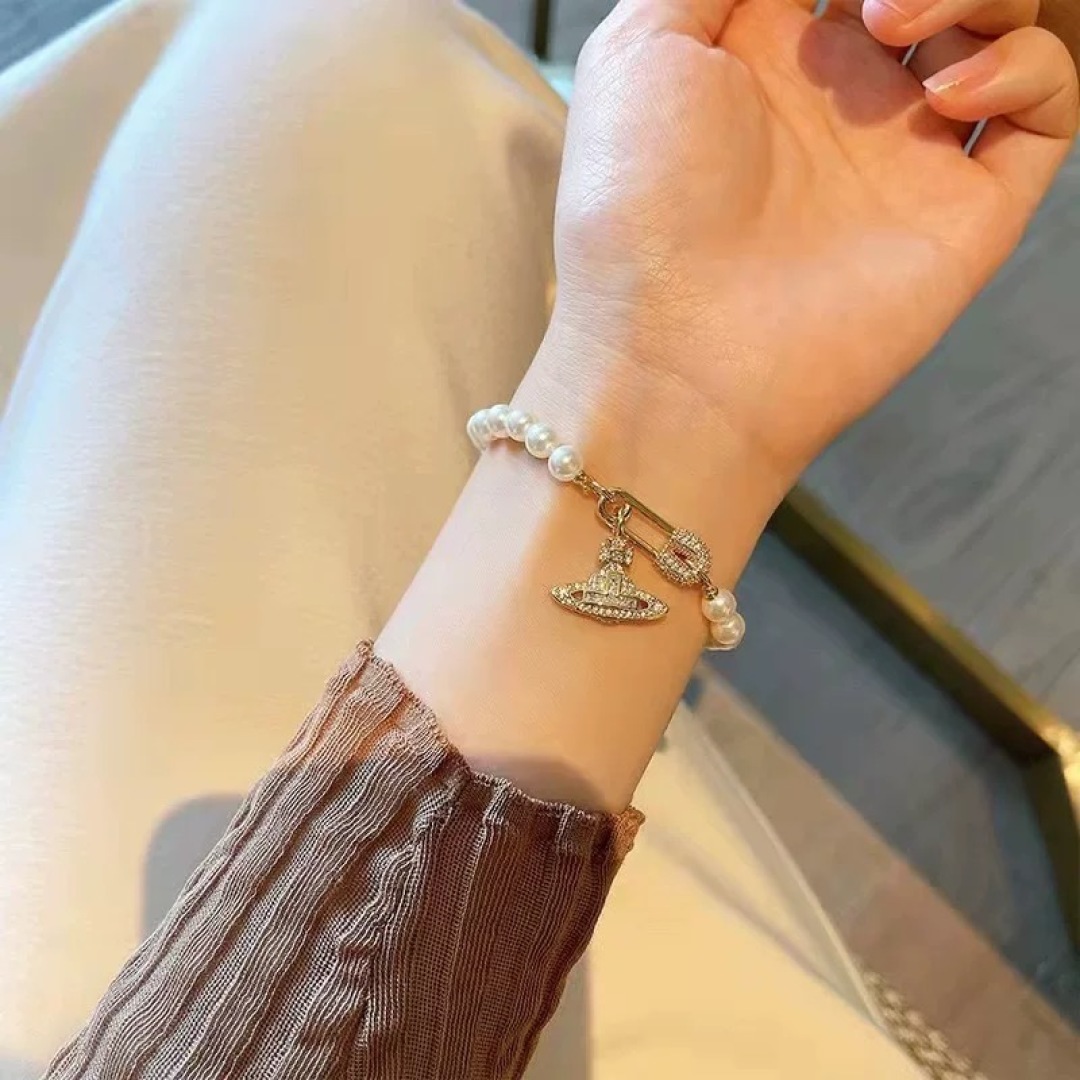  Vivienne Westwood薇薇安西太后珍珠手链 优雅大方精工设计   青春活力    一眼就被