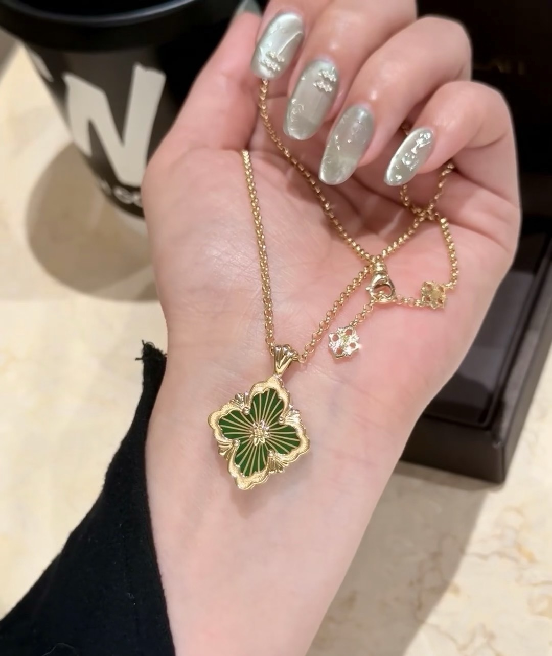  V金材质 精工布契拉提单花项链