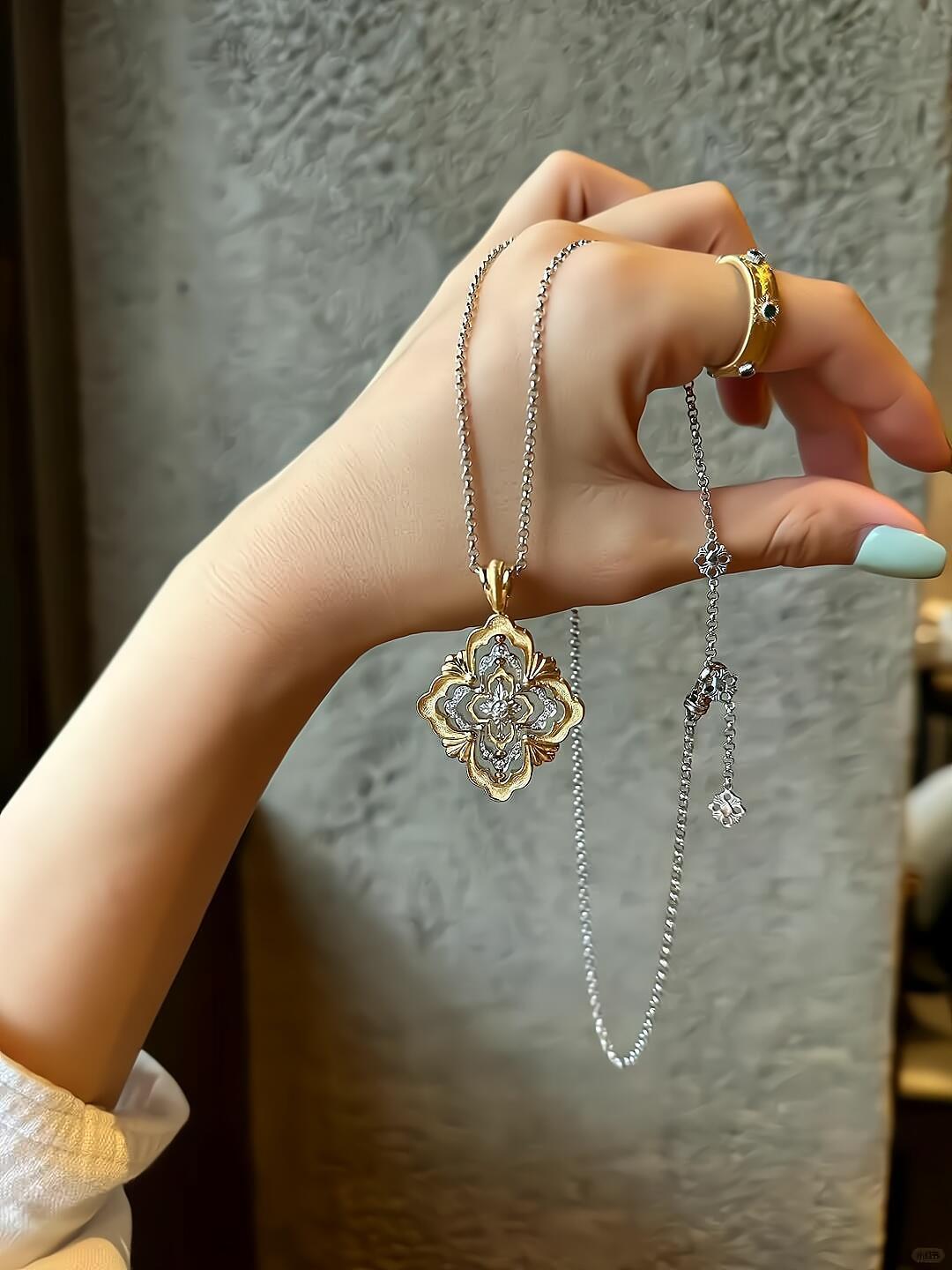 Buccellati V金材质 布契拉提中号银色链条旋转歌剧院系列项链