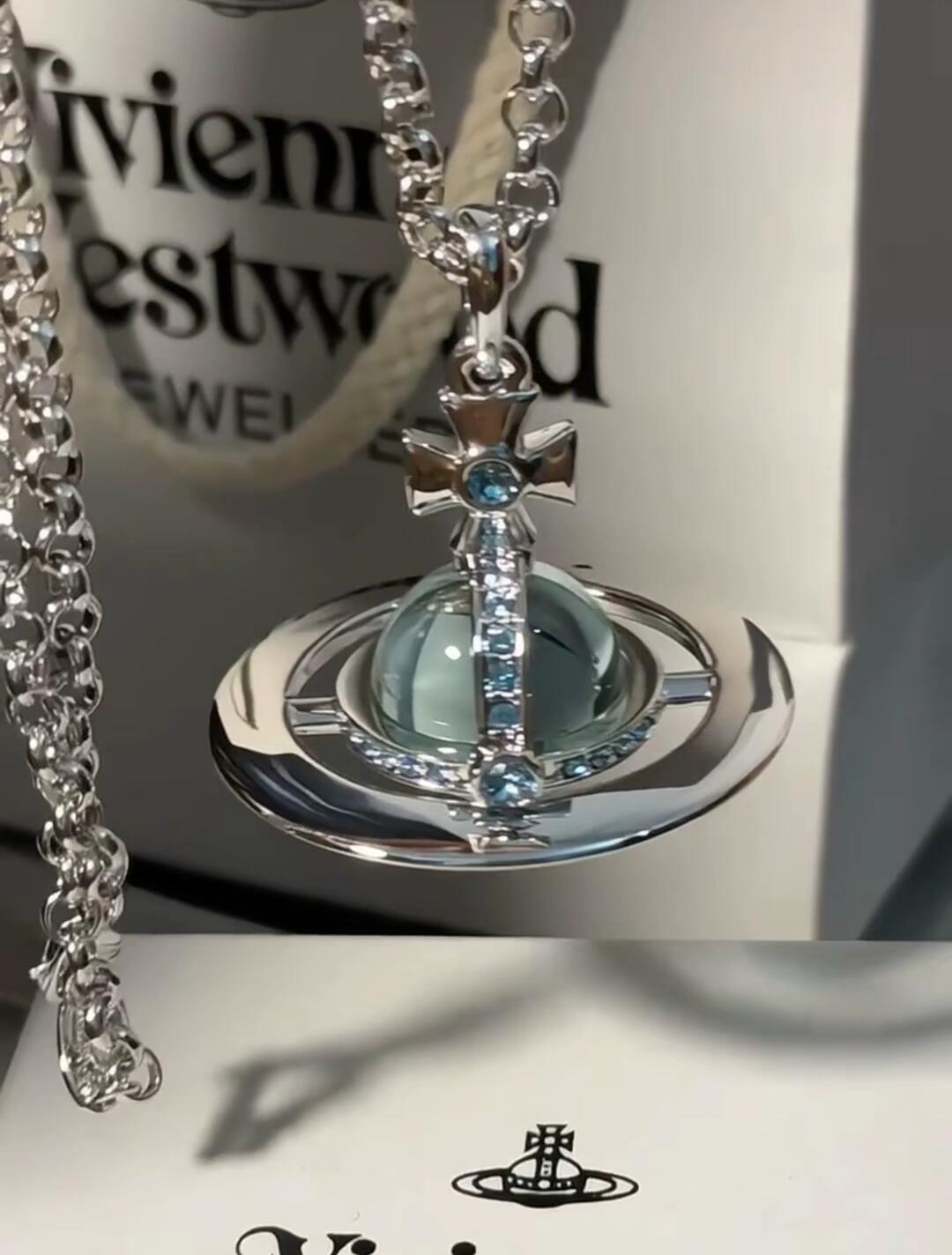  vivienne westwood西太后薇薇安💍英国时装设计师，时装的朋克之母！时尚潮流风格，品质强大