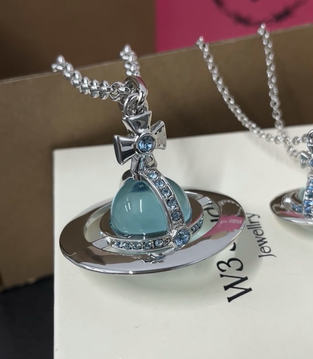  大号vivienne westwood西太后薇薇安💍英国时装设计师，时装的朋克之母！时尚潮流风格，品质