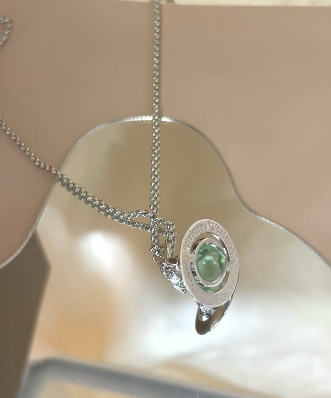 vivienne westwood西太后薇薇安💍英国时装设计师，时装的朋克之母！时尚潮流风格，品质强大，