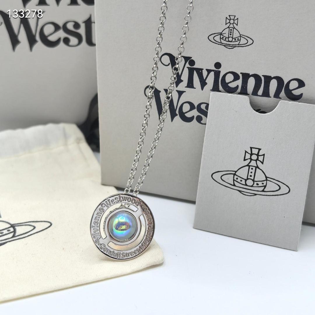 “Western Queens Vivienne Earring Symbolizes Beauty and Light in a New Encounter” - 图片 6
