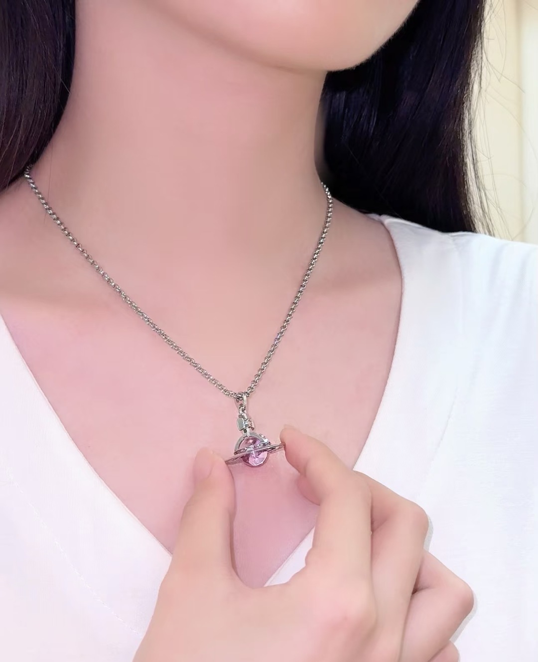西太后vivienne 闭眼‮准入‬没错！纯‮王粹‬冠球‮经是‬典的象征，闪‮土耀‬星环勾‮未勒‬来波光