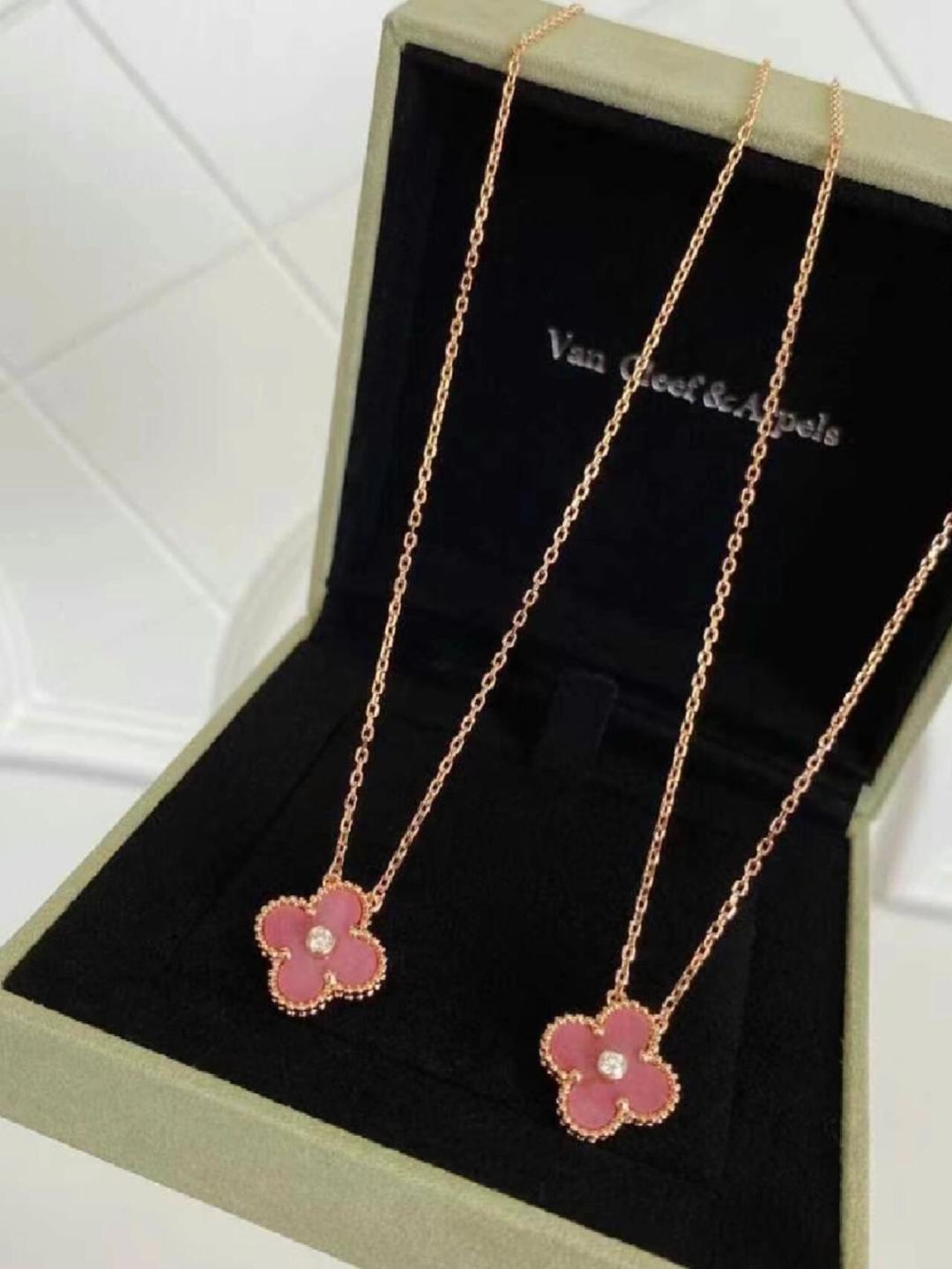 Van Cleef & Arpels Alhambra Pink Necklace 18K Gold Diamond Women Jewelry 5 cmp i1749524718091 6654 0 4