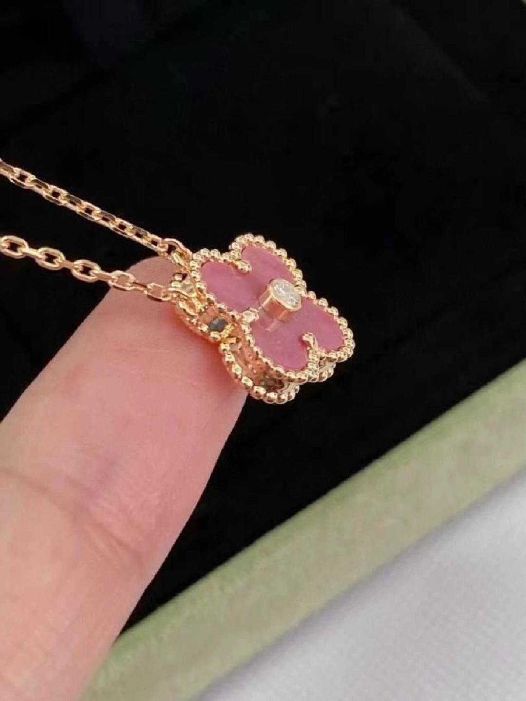 Van Cleef & Arpels Alhambra Pink Necklace 18K Gold Diamond Women Jewelry 6 cmp i1749524718091 7379 0 5