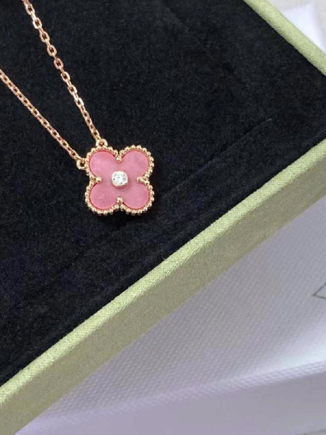 Van Cleef & Arpels Alhambra Pink Necklace 18K Gold Diamond Women Jewelry 3 cmp i1749524718571 7169 0 2
