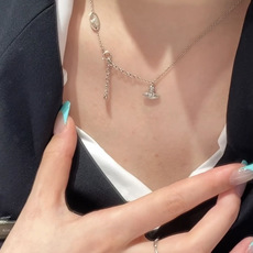 西太后vivienne 闭眼准入没错!纯王粹冠球经是典的象征,闪土耀星环勾未勒来波光 西太后vivienne 闭眼准入没错!纯王粹冠球经是典的象征,闪土耀星环勾未勒来波光