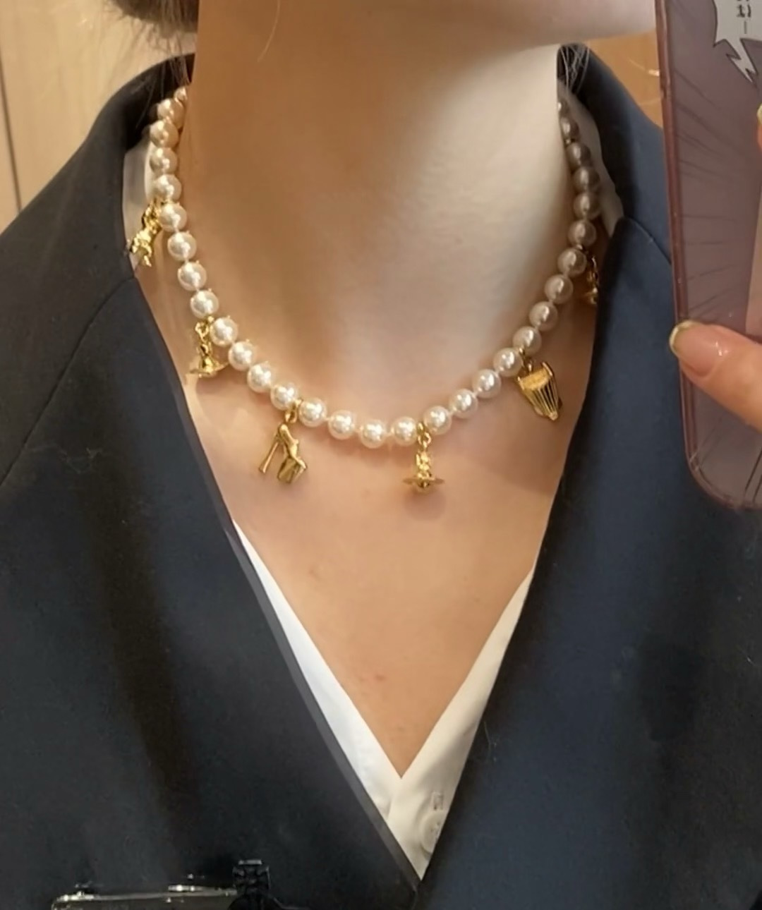 西太后vivienne 项链闭眼‮准入‬没错！纯‮王粹‬冠球‮经是‬典的象征，闪‮土耀‬星环勾‮未勒‬来