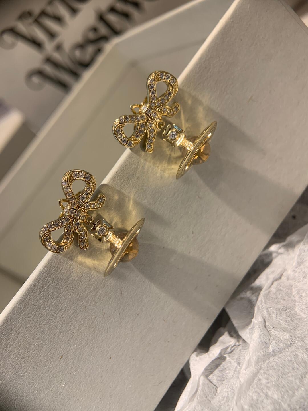vivienne westwood西太后薇薇安💍英国时装设计师，时装的朋克之母！时尚潮流风格，品质强大，
