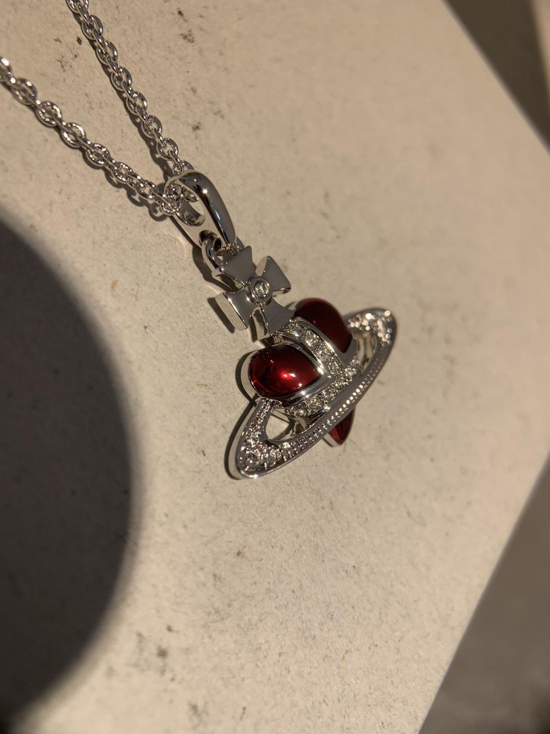 💋 vivienne westwood西太后薇薇安💍英国时装设计师，时装的朋克之母！时尚潮流风格，品质强