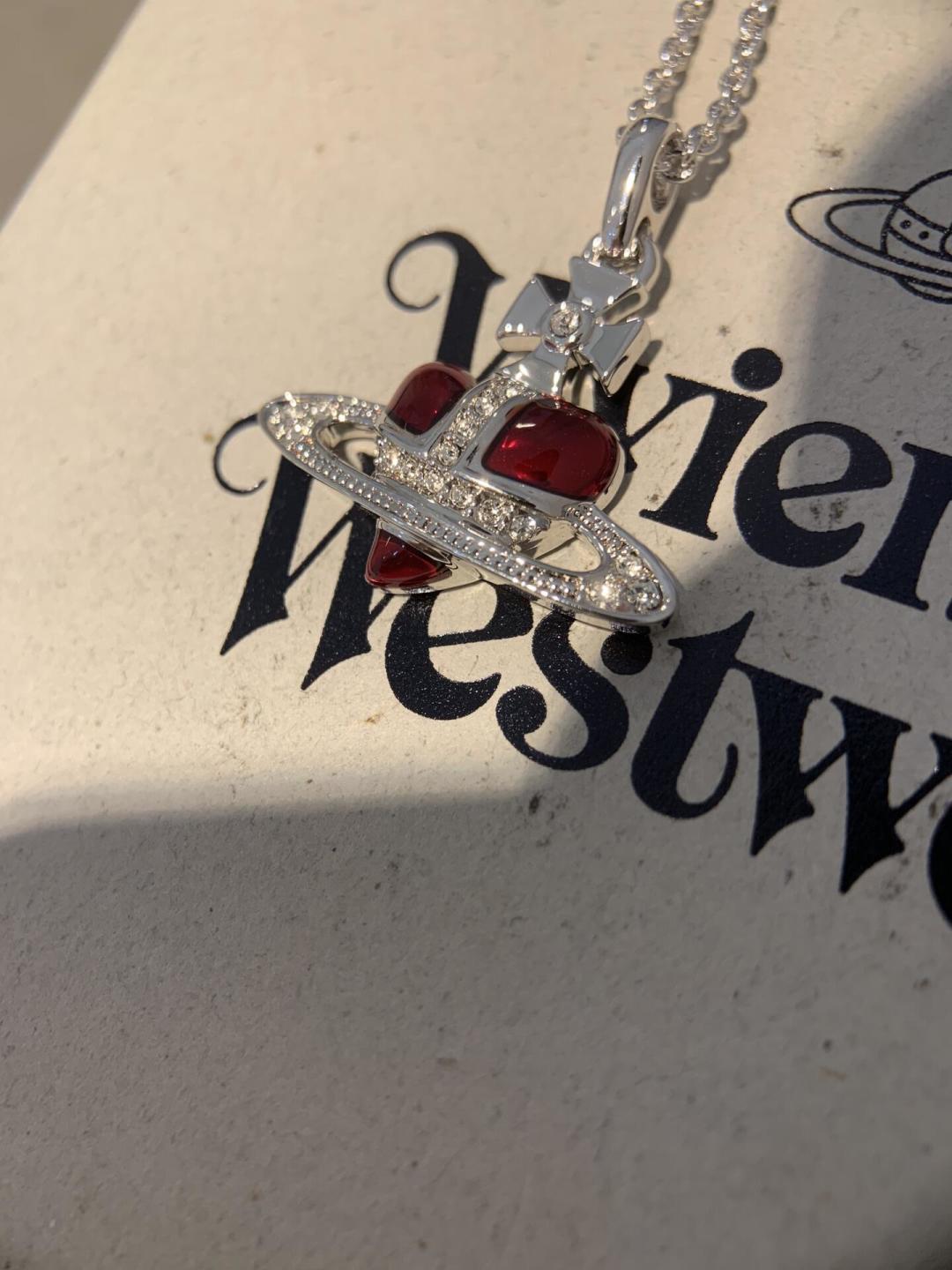 💋 vivienne westwood西太后薇薇安💍英国时装设计师，时装的朋克之母！时尚潮流风格，品质强