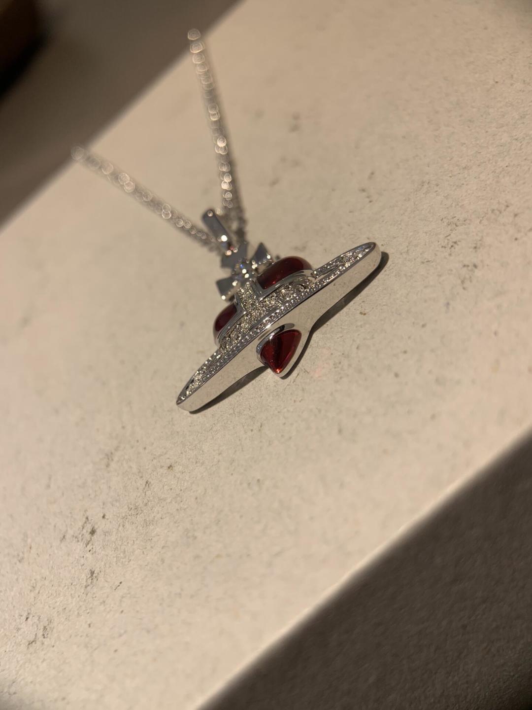 💋 vivienne westwood西太后薇薇安💍英国时装设计师，时装的朋克之母！时尚潮流风格，品质强