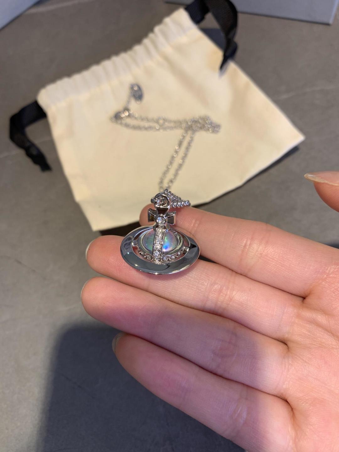 💋 vivienne westwood西太后薇薇安💍英国时装设计师，时装的朋克之母！时尚潮流风格，品质强