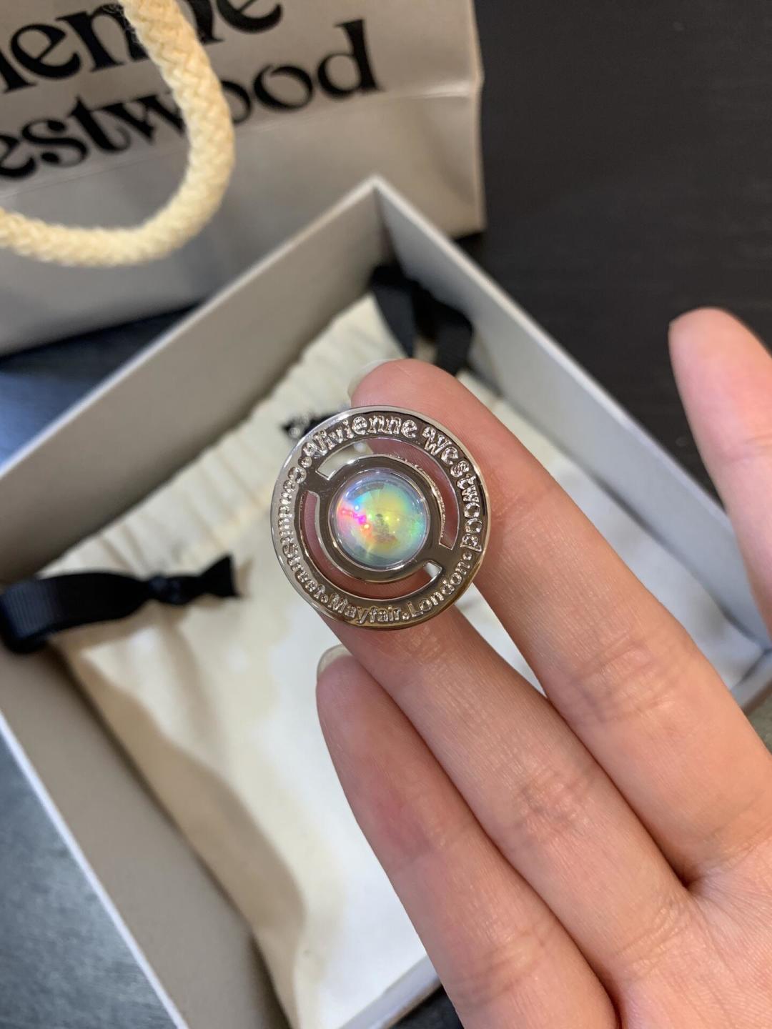 💋 vivienne westwood西太后薇薇安💍英国时装设计师，时装的朋克之母！时尚潮流风格，品质强