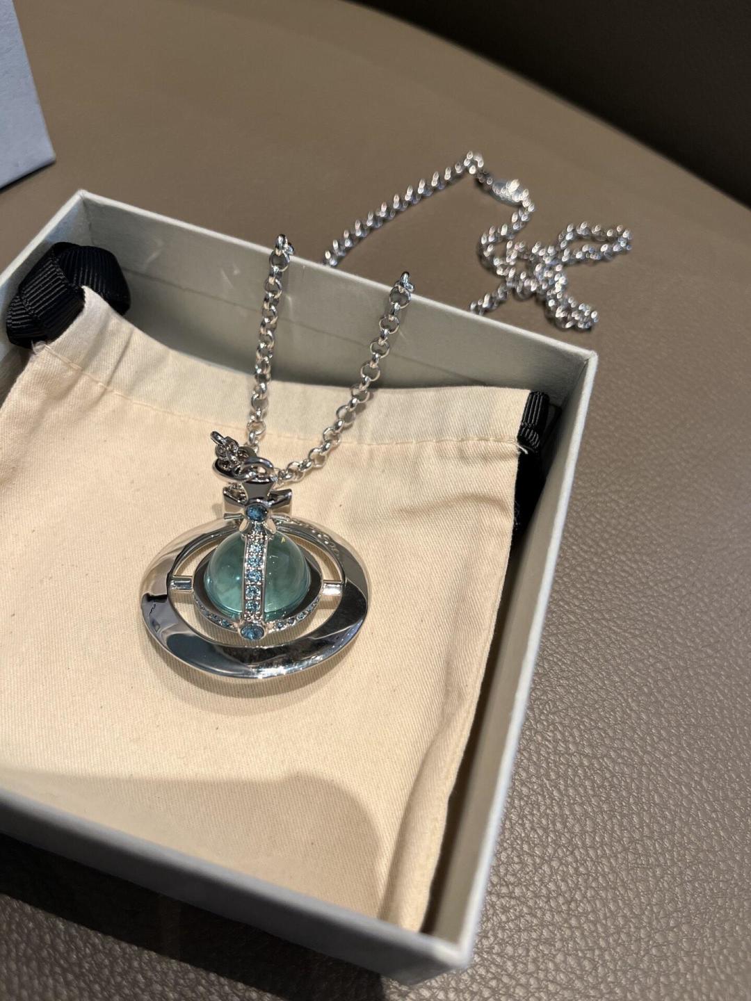 💋 vivienne westwood西太后薇薇安💍英国时装设计师，时装的朋克之母！时尚潮流风格，品质强