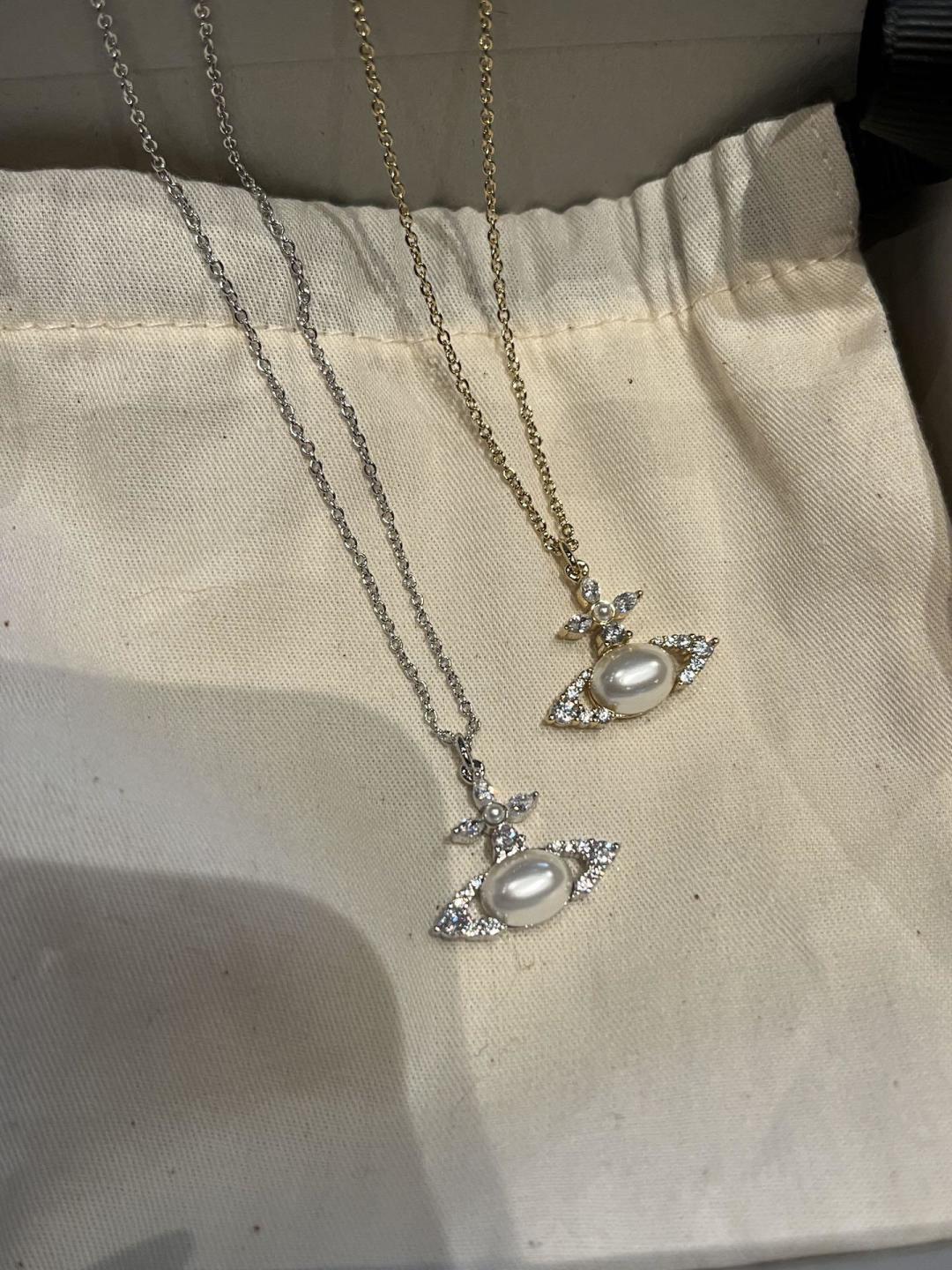 vivienne westwood Logo level