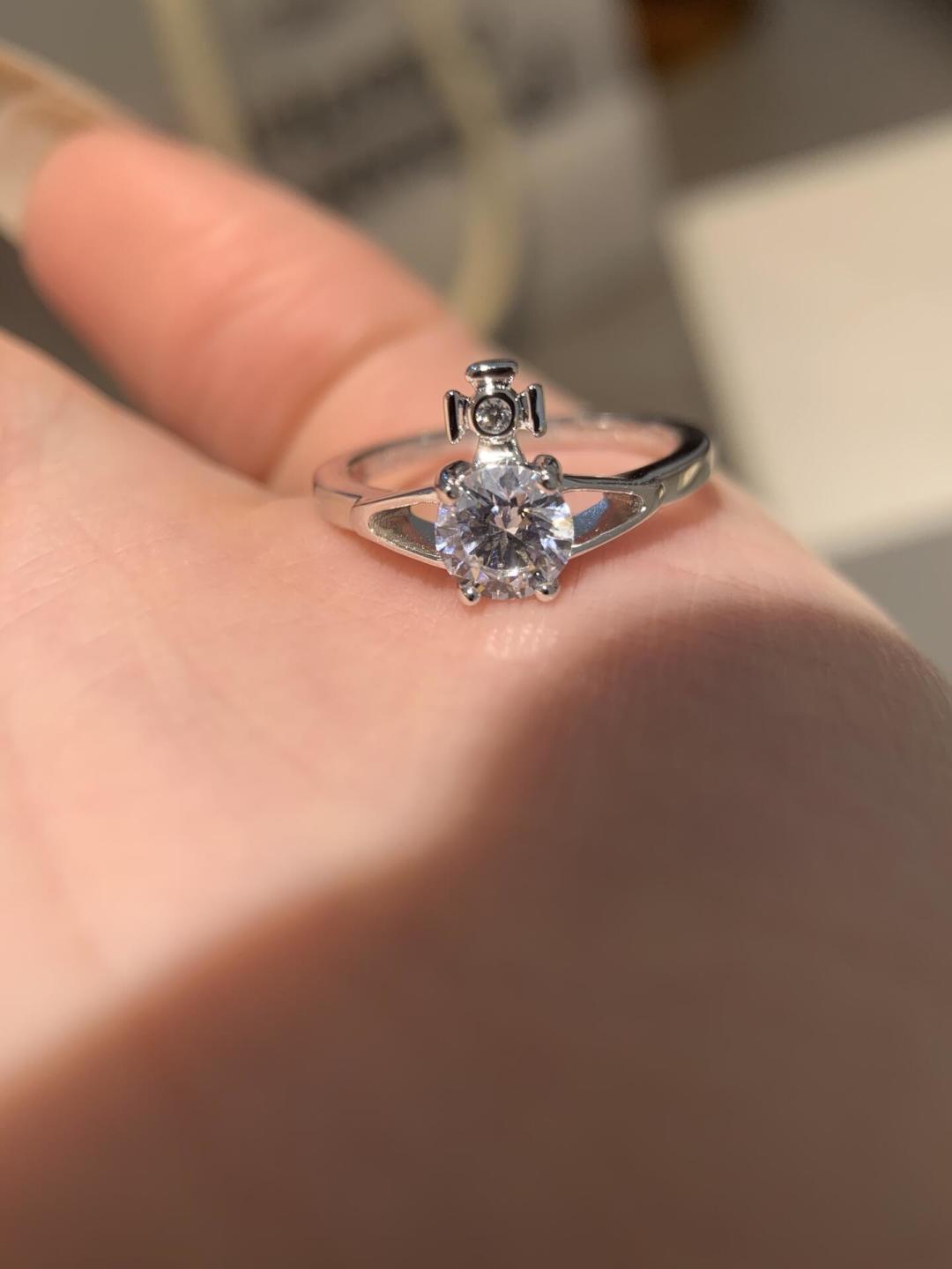 💋 vivienne westwood西太后薇薇安💍英国时装设计师，时装的朋克之母！时尚潮流风格，品质强