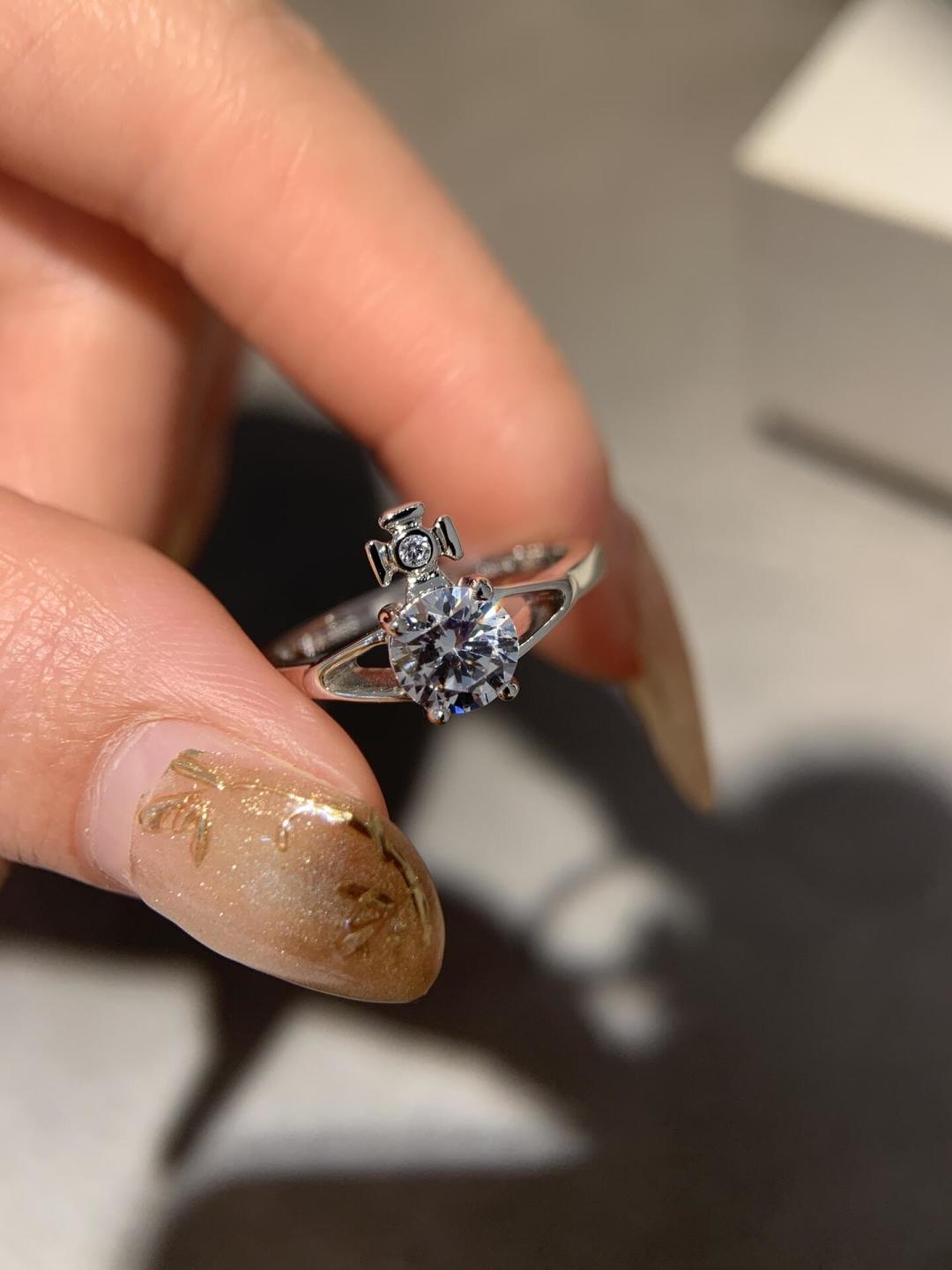 💋 vivienne westwood西太后薇薇安💍英国时装设计师，时装的朋克之母！时尚潮流风格，品质强
