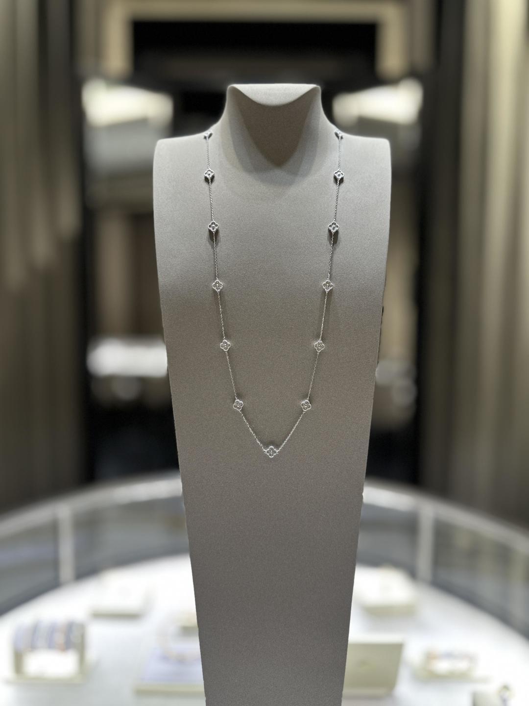 NO:379660,Vca Platinum 16-flower mini diamond-set necklace, jewelry boutique, necklace19860909Vca白金色16花迷你镶钻项链,饰品精品,necklace,Jewelry