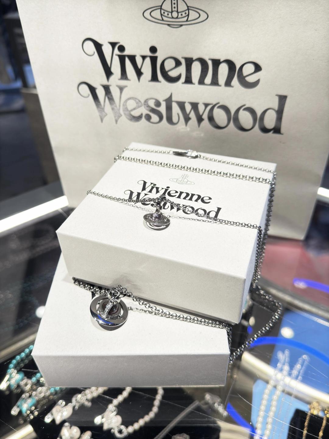 Vivienne Westwood 大号vivienne westwood西太后薇薇安 英国时装设计师 时装的朋克之母 潮流风格