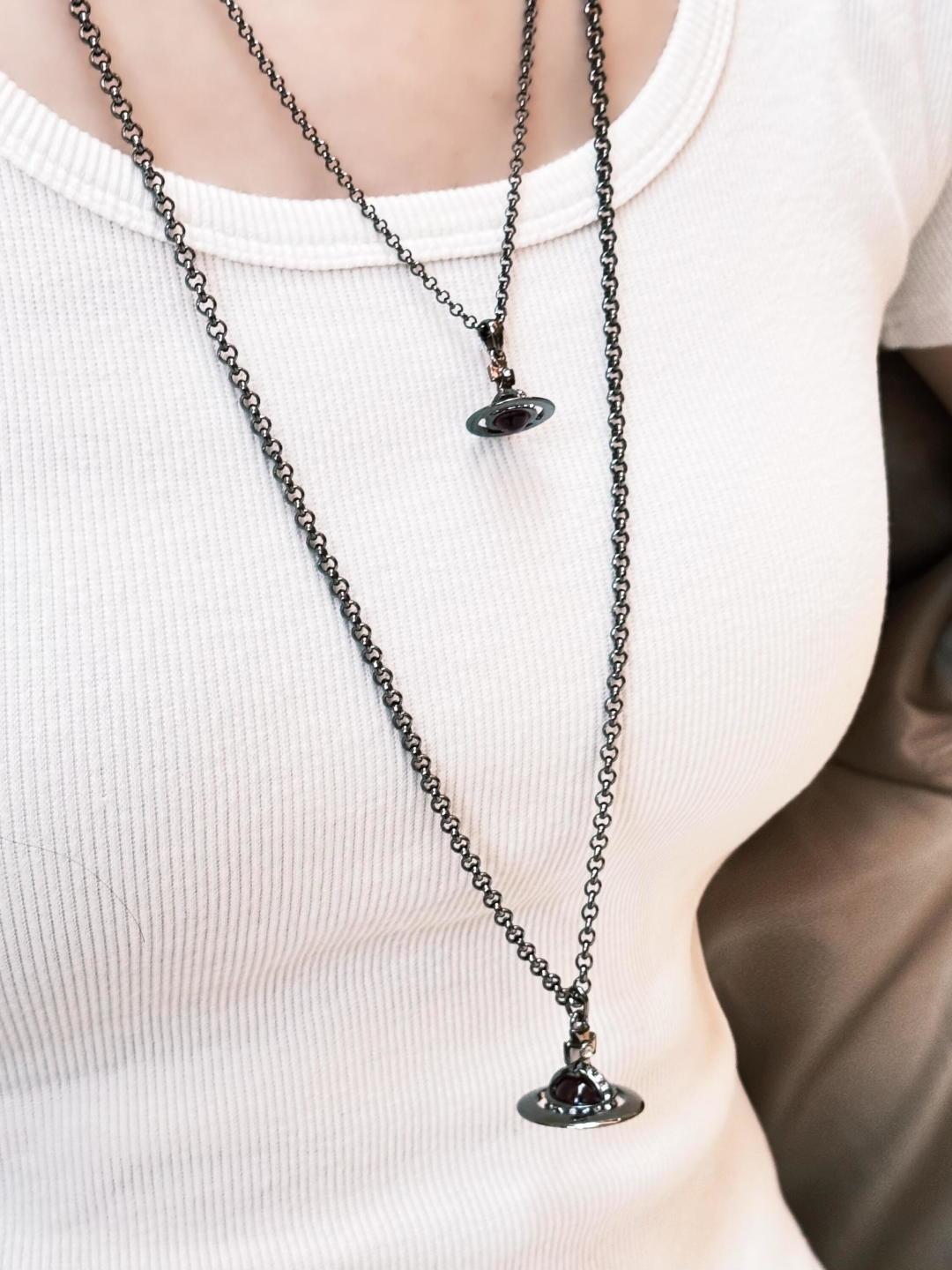 Vivienne Westwood 大号vivienne westwood西太后薇薇安 英国时装设计师 时装的朋克之母 潮流风格