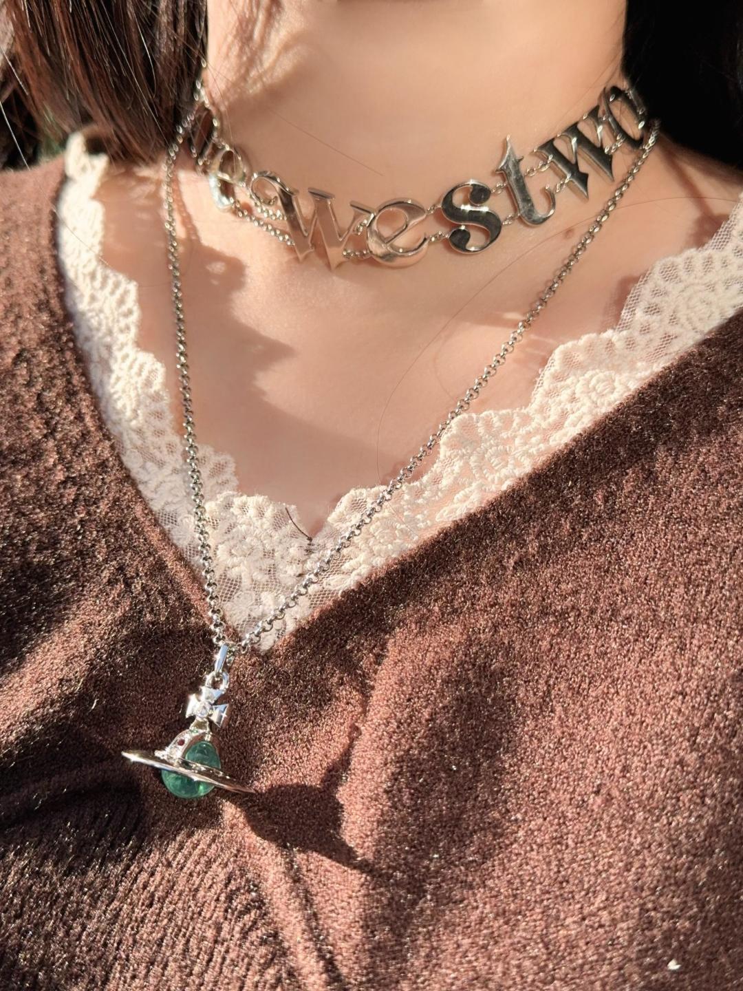 Vivienne Westwood 大号球vivienne westwood西太后薇薇安 英国时装设计师 时装的朋克之母 潮流风格