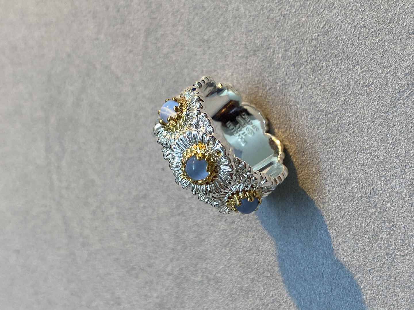 ¥380 V GOLD MATERIAL-TO-COMPOSITE BUCHILATI