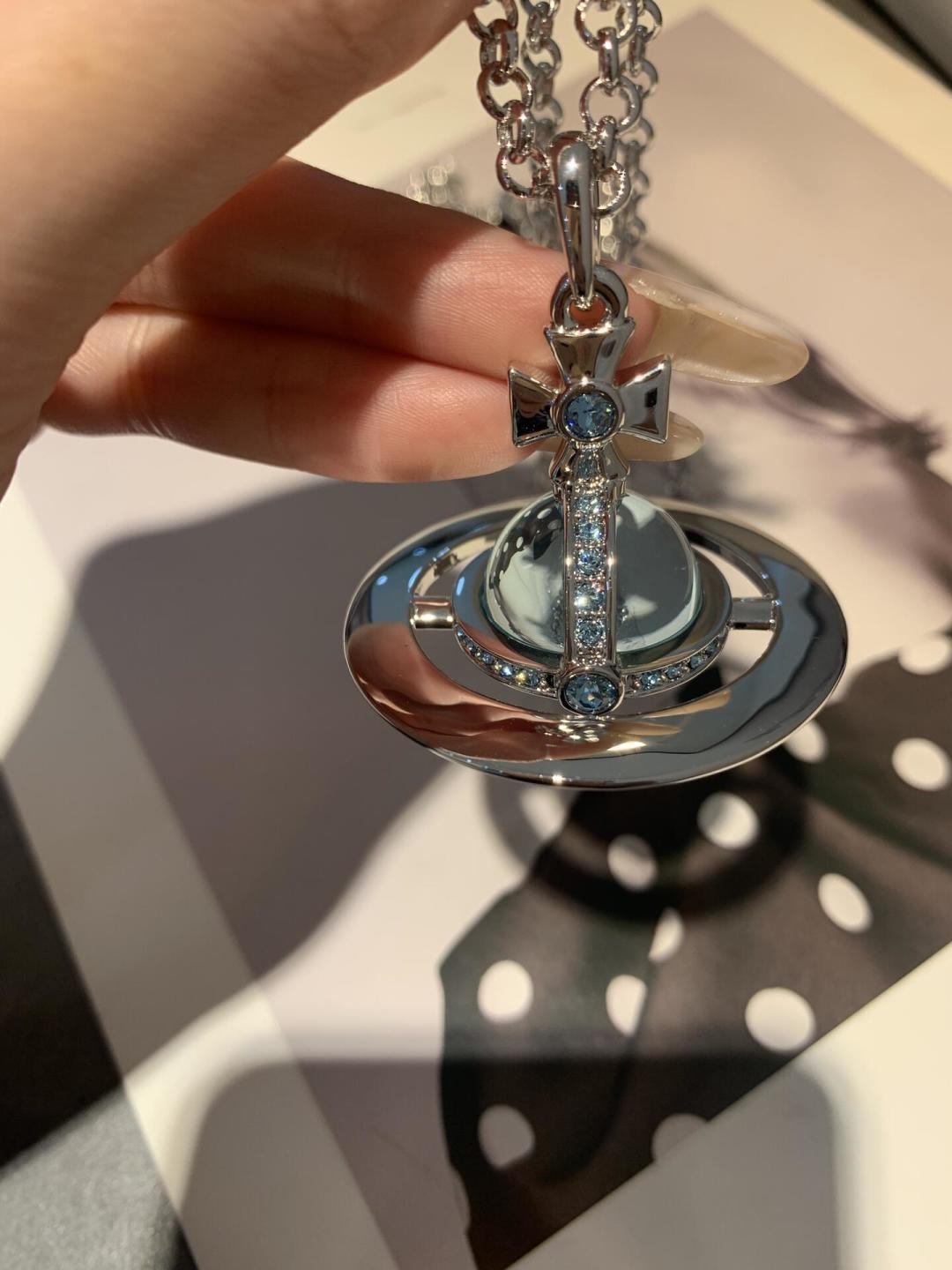 大号vivienne westwood西太后薇薇安💍英国时装设计师，时装的朋克之母！时尚潮流风格，品质强