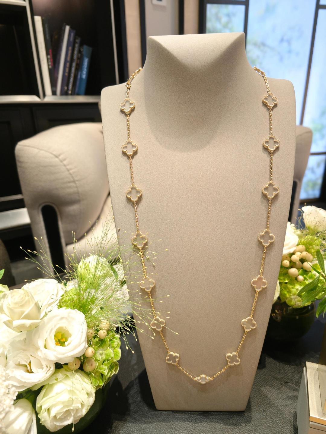 NO:386036,Vca transparent crystal 20 flower four-leaf clover necklace, jewelry boutique, necklace19860909Vca透明水晶20花四叶草项链,饰品精品,necklace,Jewelry