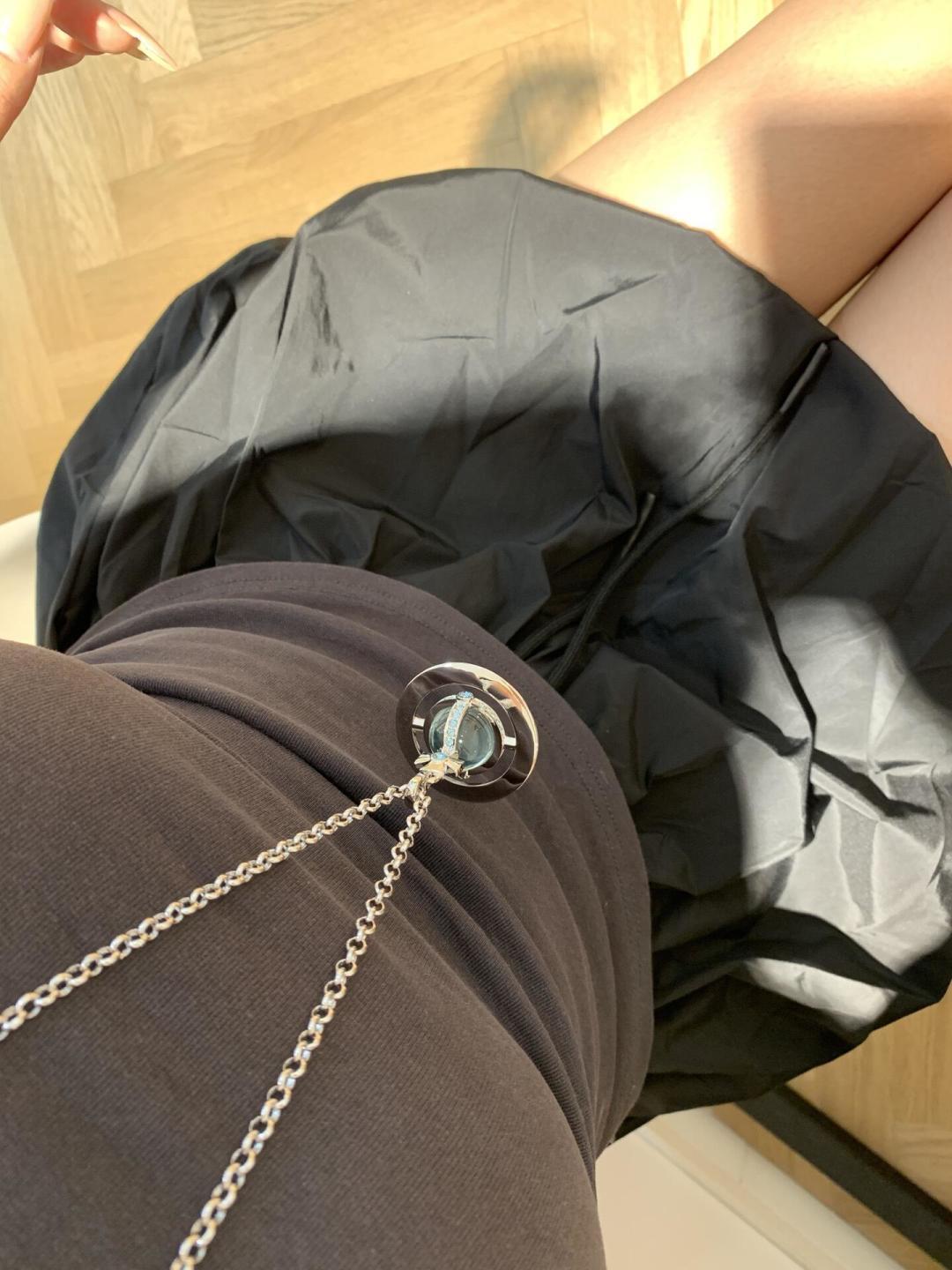 大号西太后 闭眼入准没错！纯粹王冠球是经典的象征，闪耀土星环勾勒未来波光流转间，开启一场与未来的崭新际遇