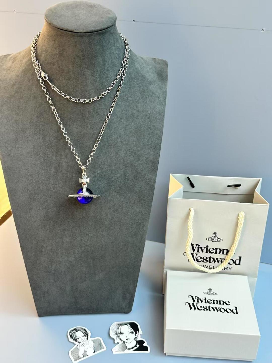 大号西太后项链 闭眼入准没错！纯粹王冠球是经典的象征，闪耀土星环勾勒未来波光流转间，开启一场与未来的崭新