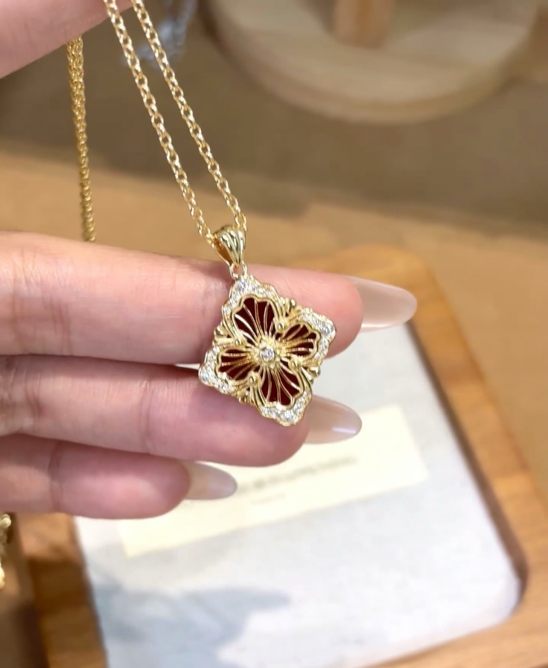 ¥380 V GOLD-TO-MIXED BUCHILATI RED MANAU, 678 YARDS - 图片 3