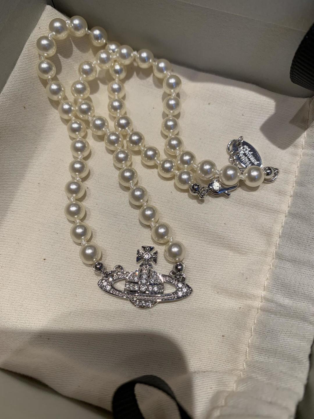 💋 Vivienne Westwood薇薇安西太后 优雅大方精工设计   青春活力    一眼就被这款吸
