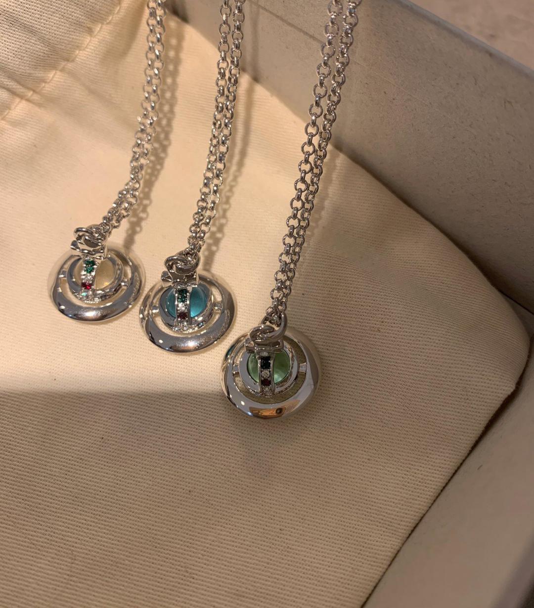 💋 Vivienne Westwood薇薇安西太后 优雅大方精工设计   青春活力    一眼就被这款吸
