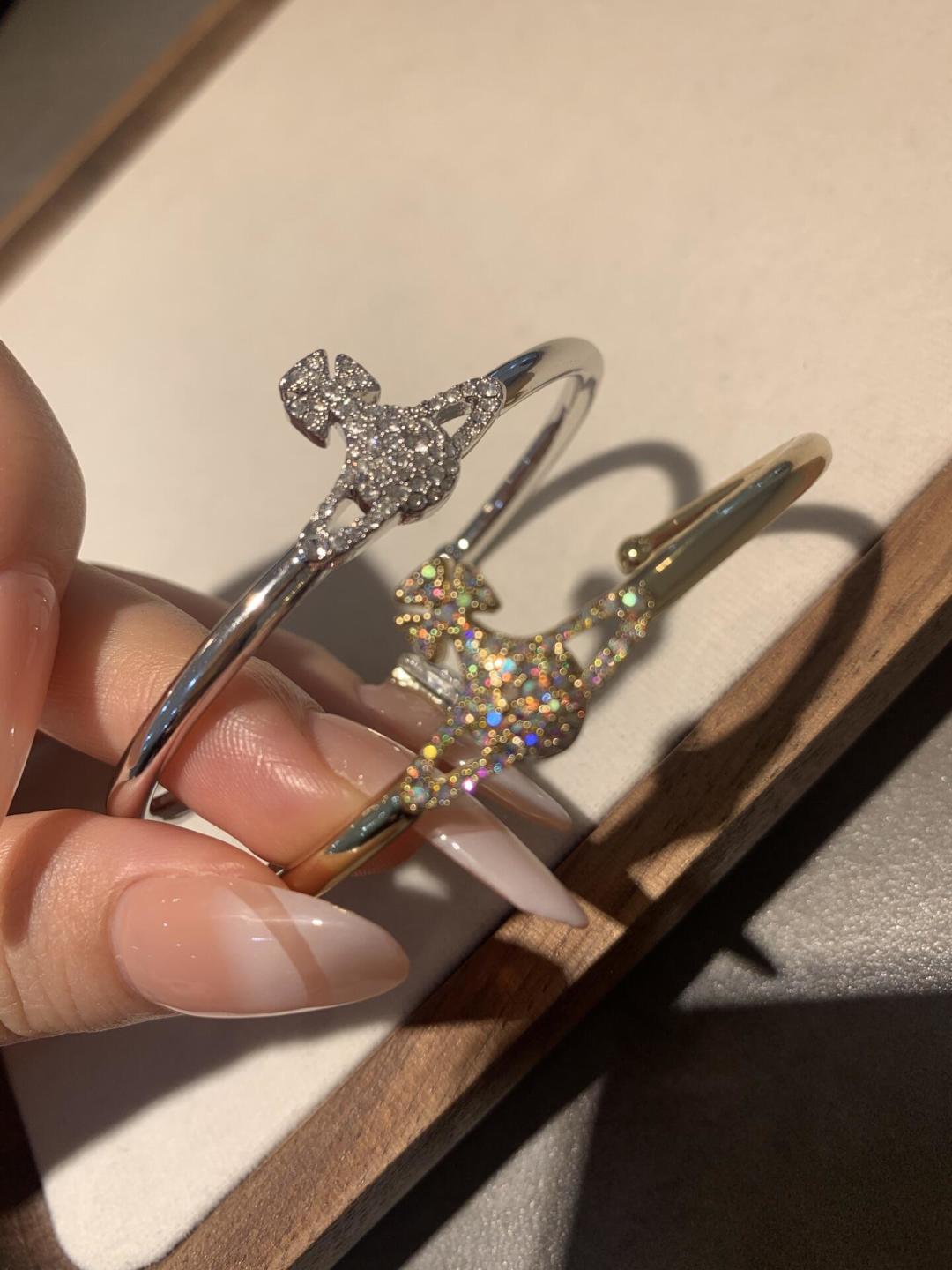  西太后【VivienneWestwood】什么是快乐星球，来，这就是快乐星球！重磅推荐，闭眼入准没错！