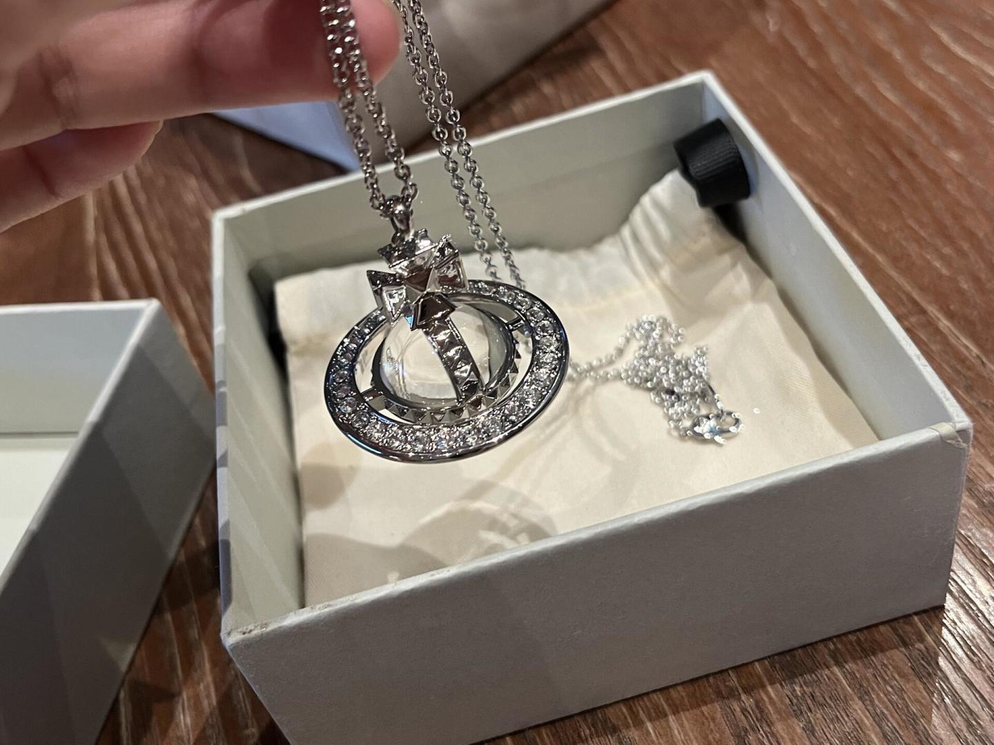   西太后【VivienneWestwood】什么是快乐星球，来，这就是快乐星球！重磅推荐，闭眼入准没错