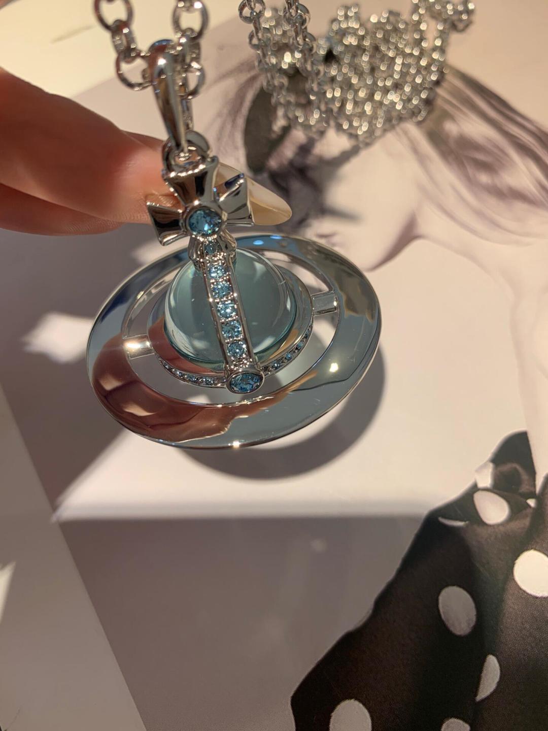  西太后【VivienneWestwood】什么是快乐星球，来，这就是快乐星球！重磅推荐，闭眼入准没错！