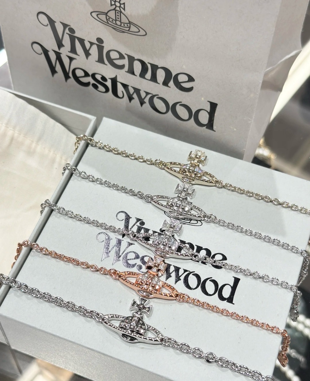  西太后【VivienneWestwood】什么是快乐星球，来，这就是快乐星球！重磅推荐，闭眼入准没错！