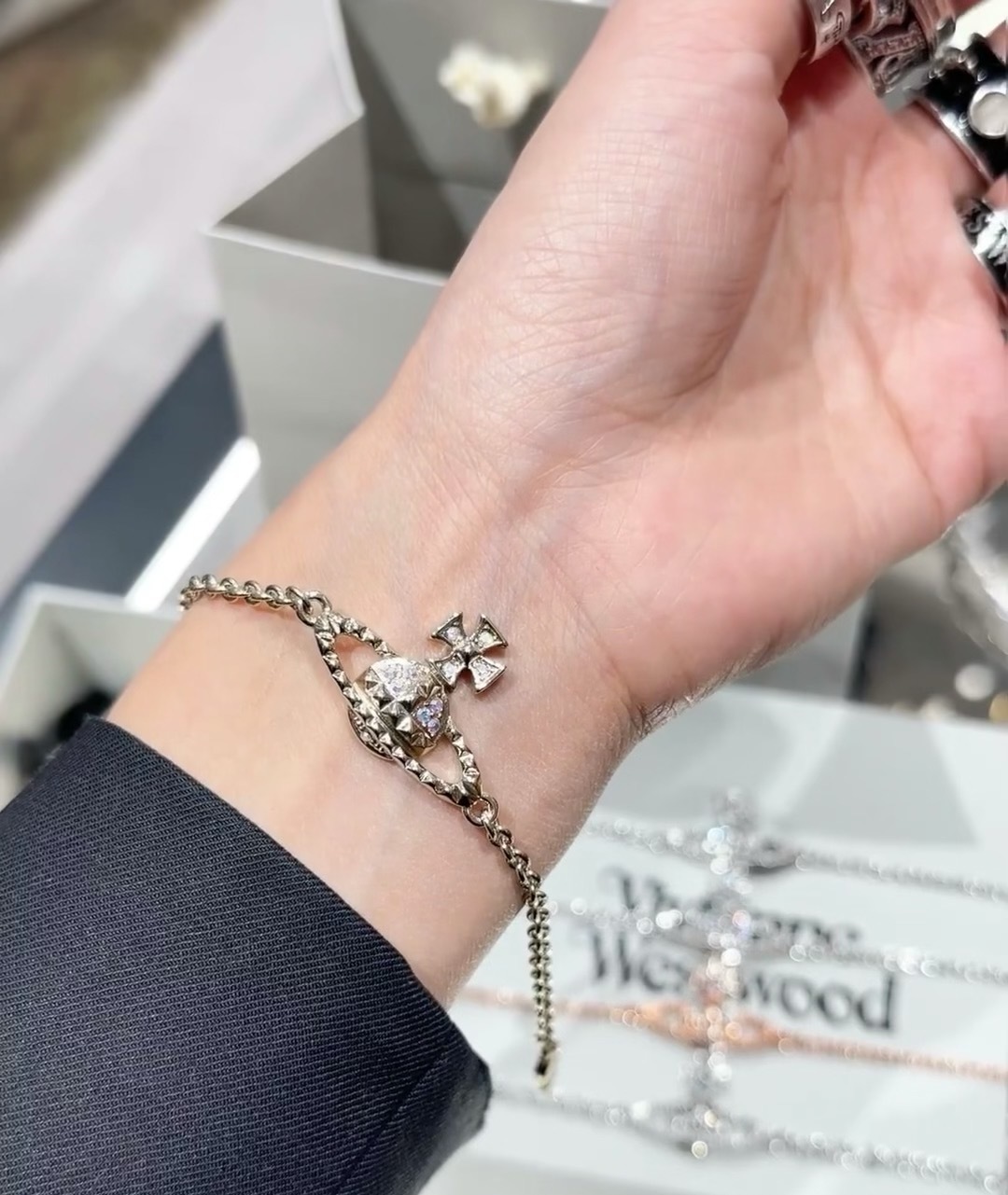  西太后【VivienneWestwood】什么是快乐星球，来，这就是快乐星球！重磅推荐，闭眼入准没错！