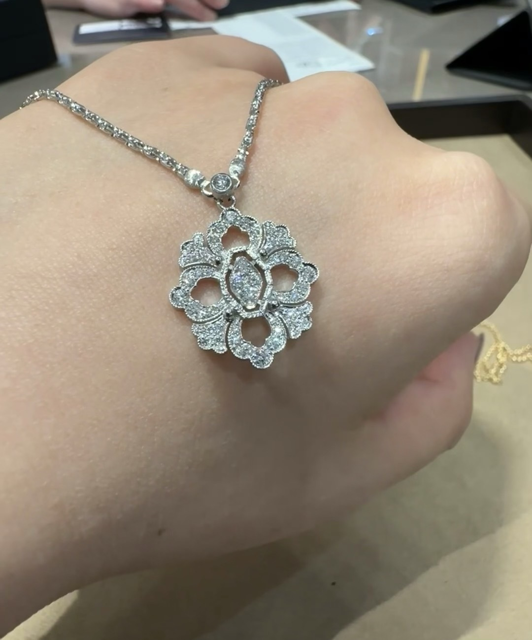 Buccellati V金材质 精工布契拉提满钻项链